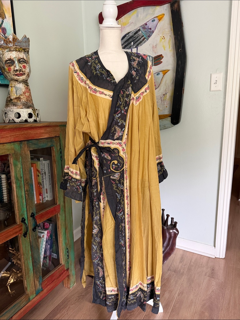 Magnolia Pearl tie kimono